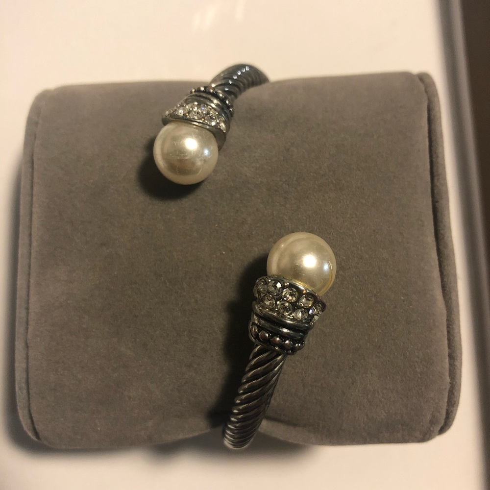 Silver Rhinestone and Pearl Bangle, Resembles DY
